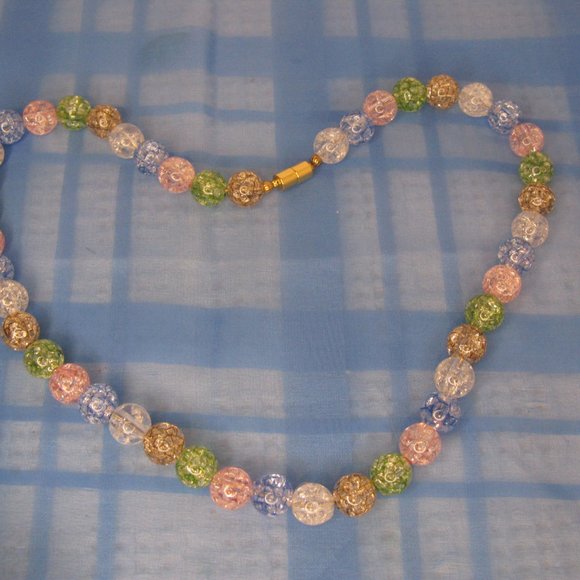 Translucent Pastel Crackle Bead Necklace 21" L - Picture 4 of 6